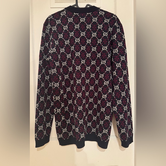 Gucci GG Monogram Wool V-Neck - Picture 7 of 13